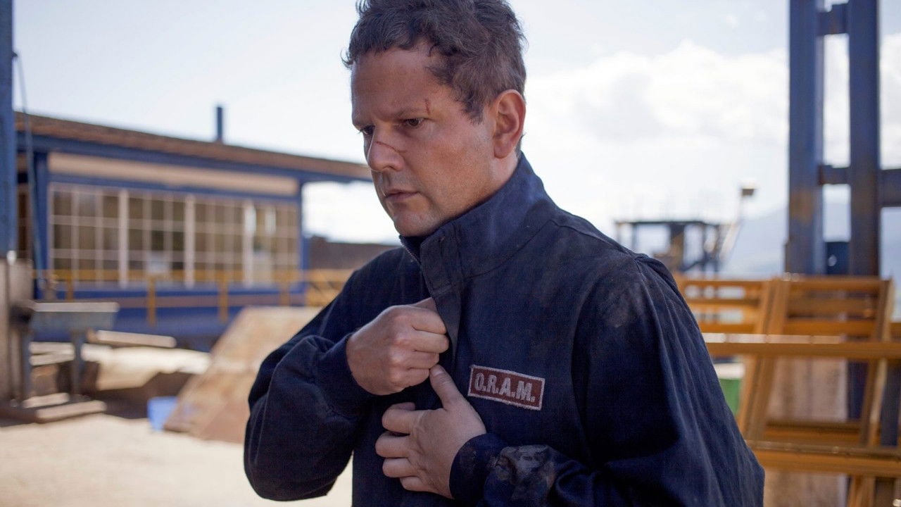 Cena do filme Enterre Seus Mortos