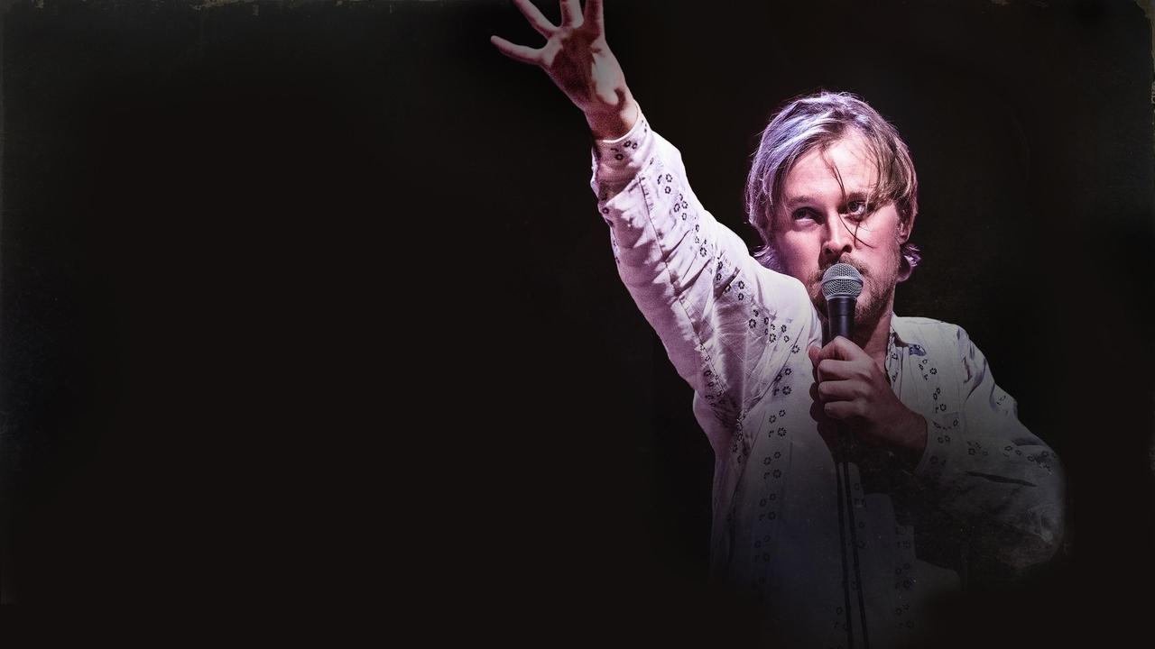 Cena do filme John Early: Agora Mais do que Nunca