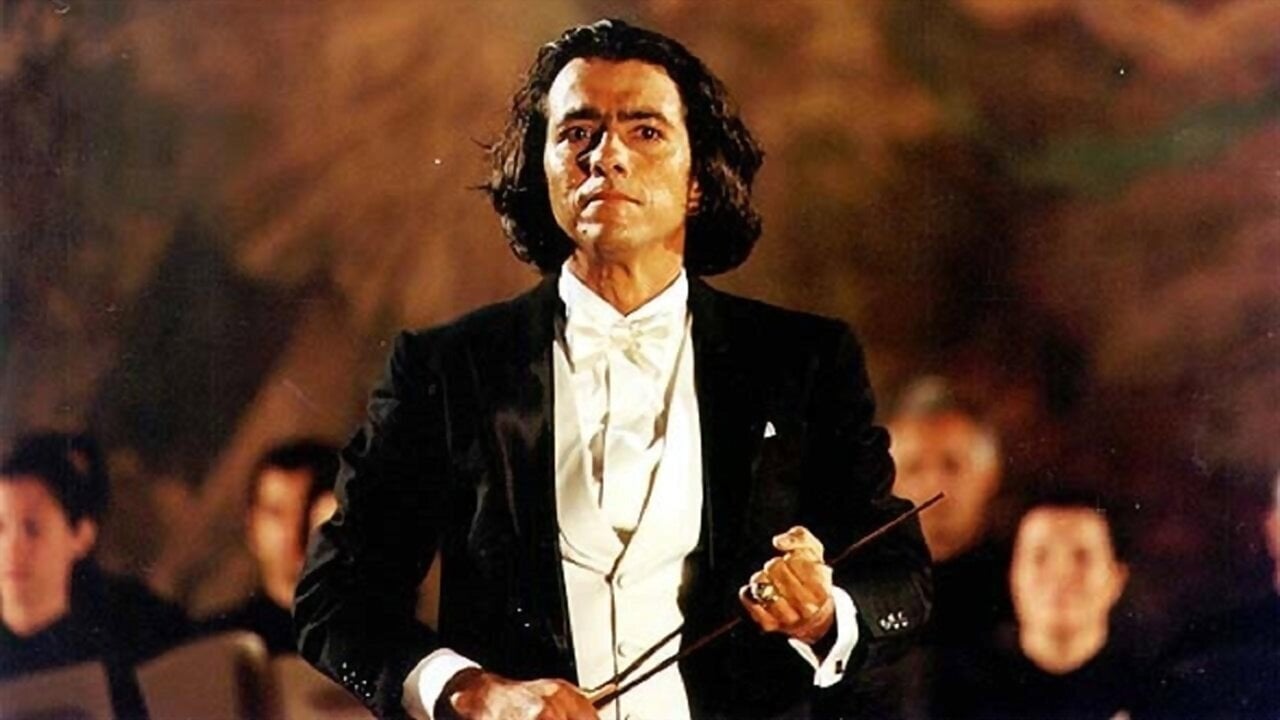 Cena do filme Villa-Lobos: Uma Vida de Paixão