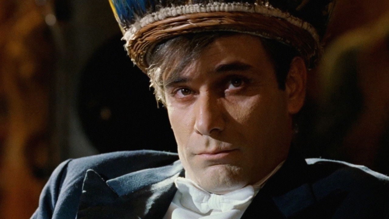 Cena do filme Chatô: O Rei do Brasil